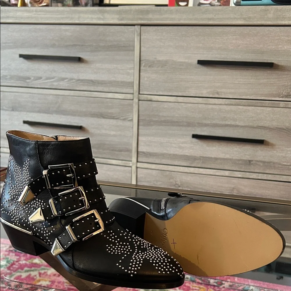 Chloé “Susan” Black Ankle Boots - Picture 1 of 10